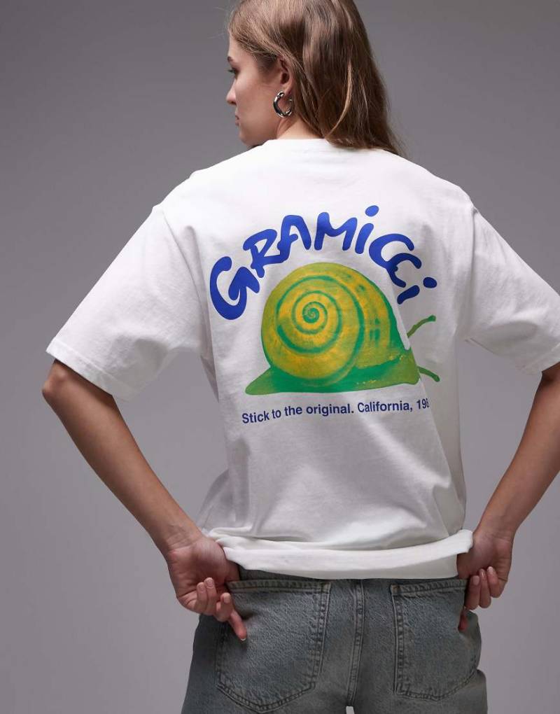 Gramicci - T-Shirt in Weiß mit Schnecken-Print von Gramicci