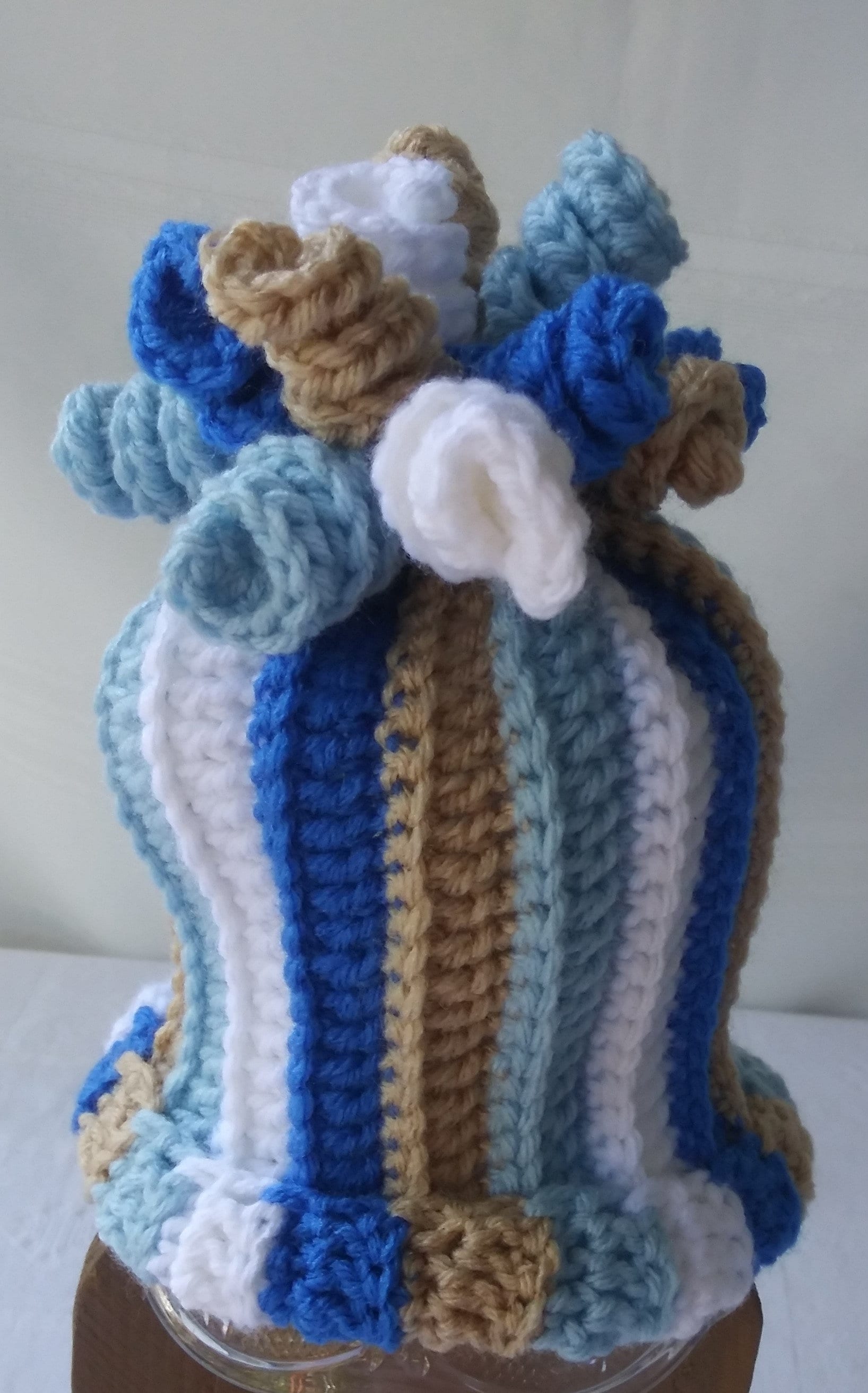 Gehäkelte Mütze, Lockige Gestreifte Sportmütze, Schädelmütze, Babymütze Gehäkelte Mütze, Lockige Gestreifte Sportmütze, Schädelmütze, Babymütze von GrammysCustomCrochet