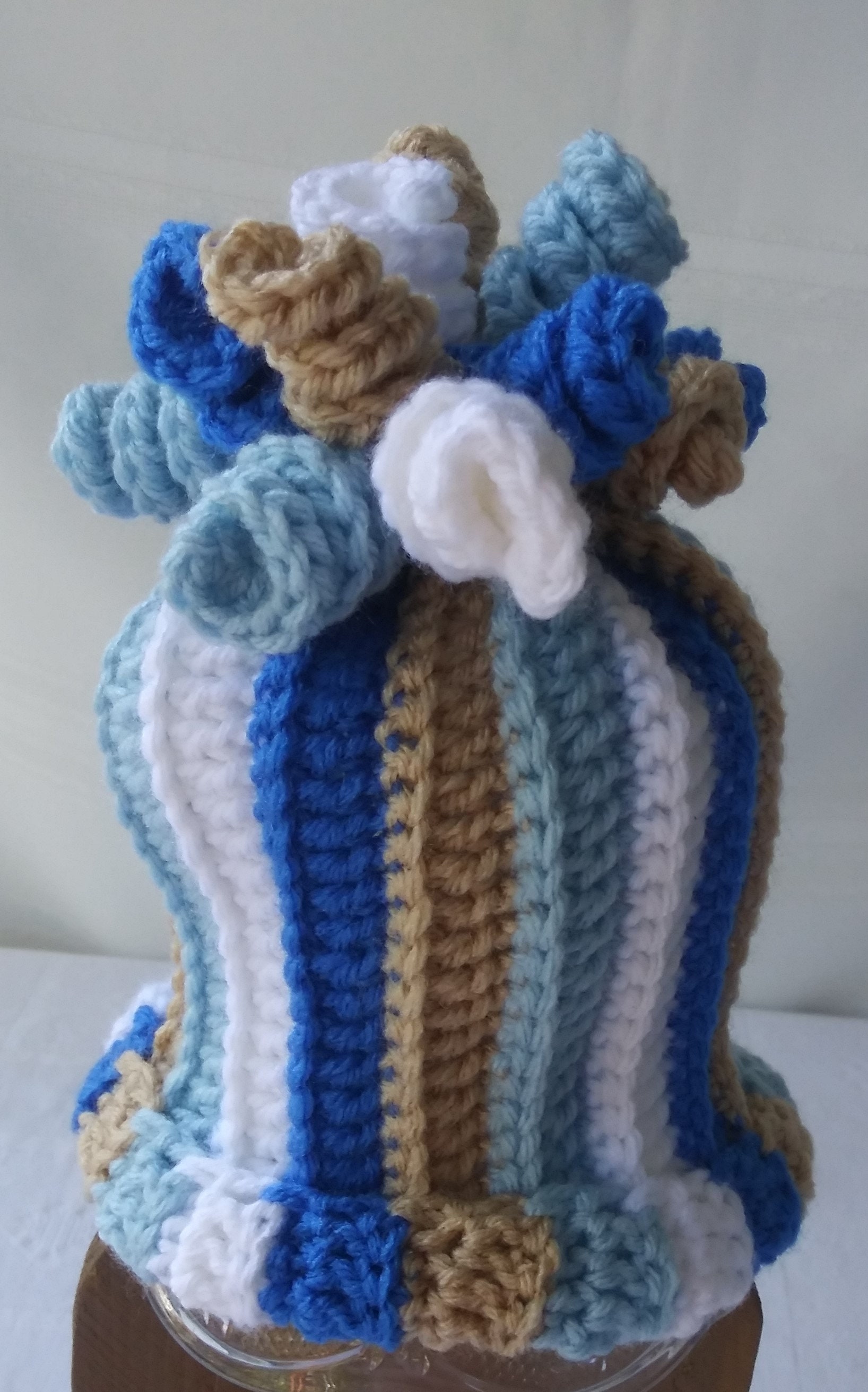 Gehäkelte Mütze, Lockige Gestreifte Sportmütze, Schädelmütze, Babymütze Gehäkelte Mütze, Lockige Gestreifte Sportmütze, Schädelmütze, Babymütze von GrammysCustomCrochet