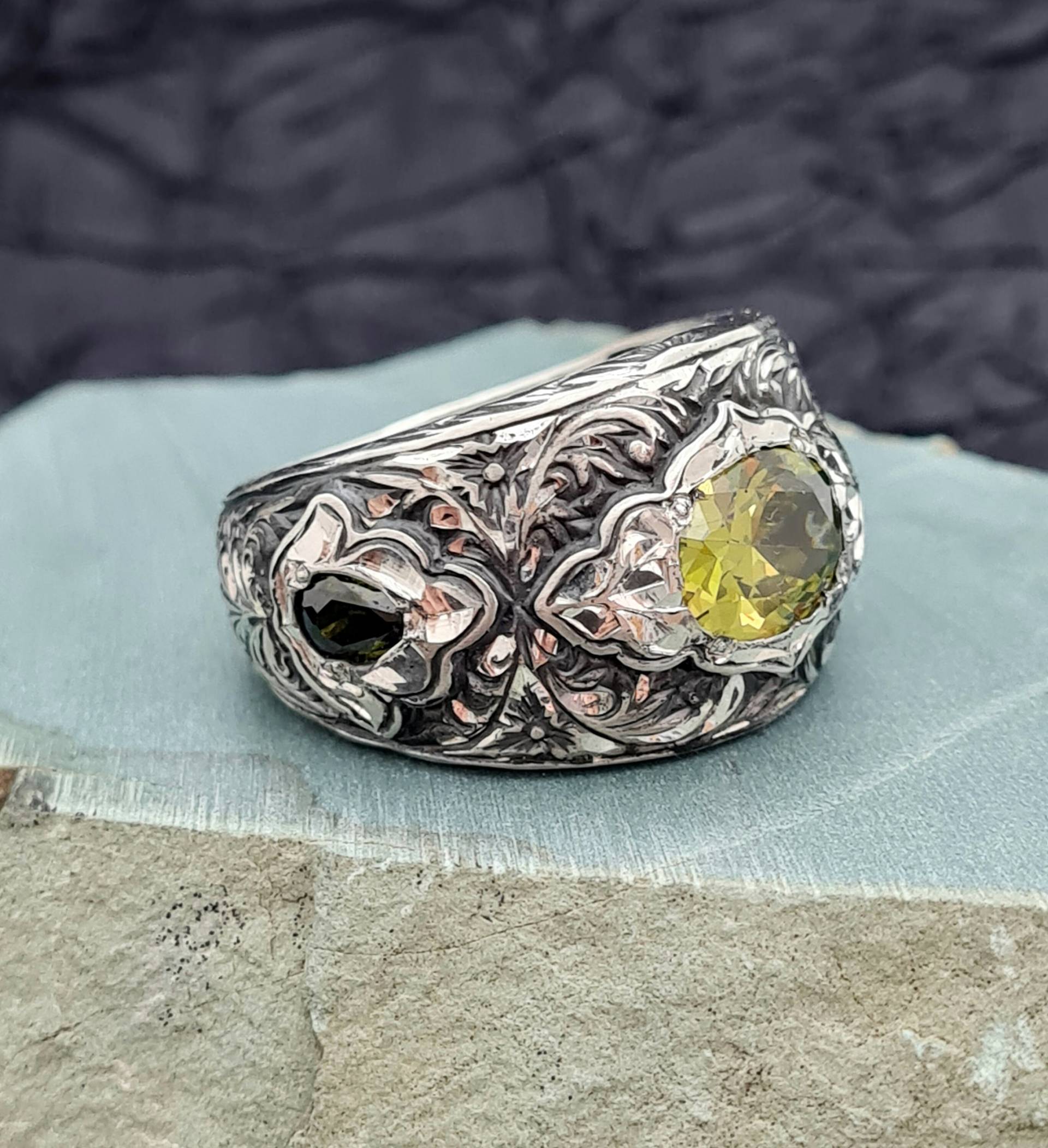 Siegelring Herren 925 Sterling Silber, Peridot Ring, Handgemachte Mit Zirkonia Stein, Geschenk Für Ihn von GrandBazaarJewels