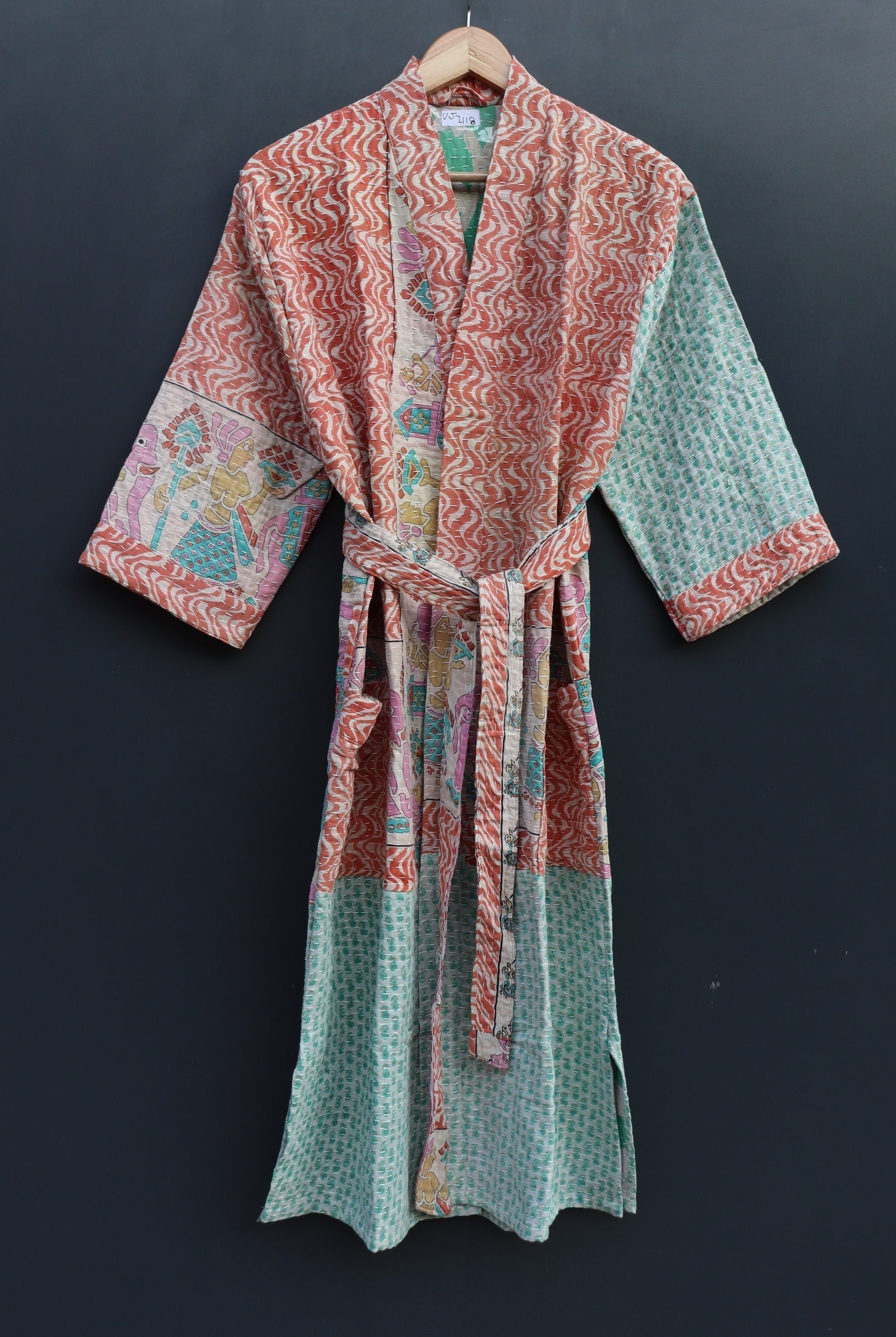 Express Delivery - Gesteppte Kantha Jacke Indisch Handarbeit Vintage Damen Tragen Baumwolle Mantel, Kimono Style Jacken, Haus Robe von GrandCraftsCollect