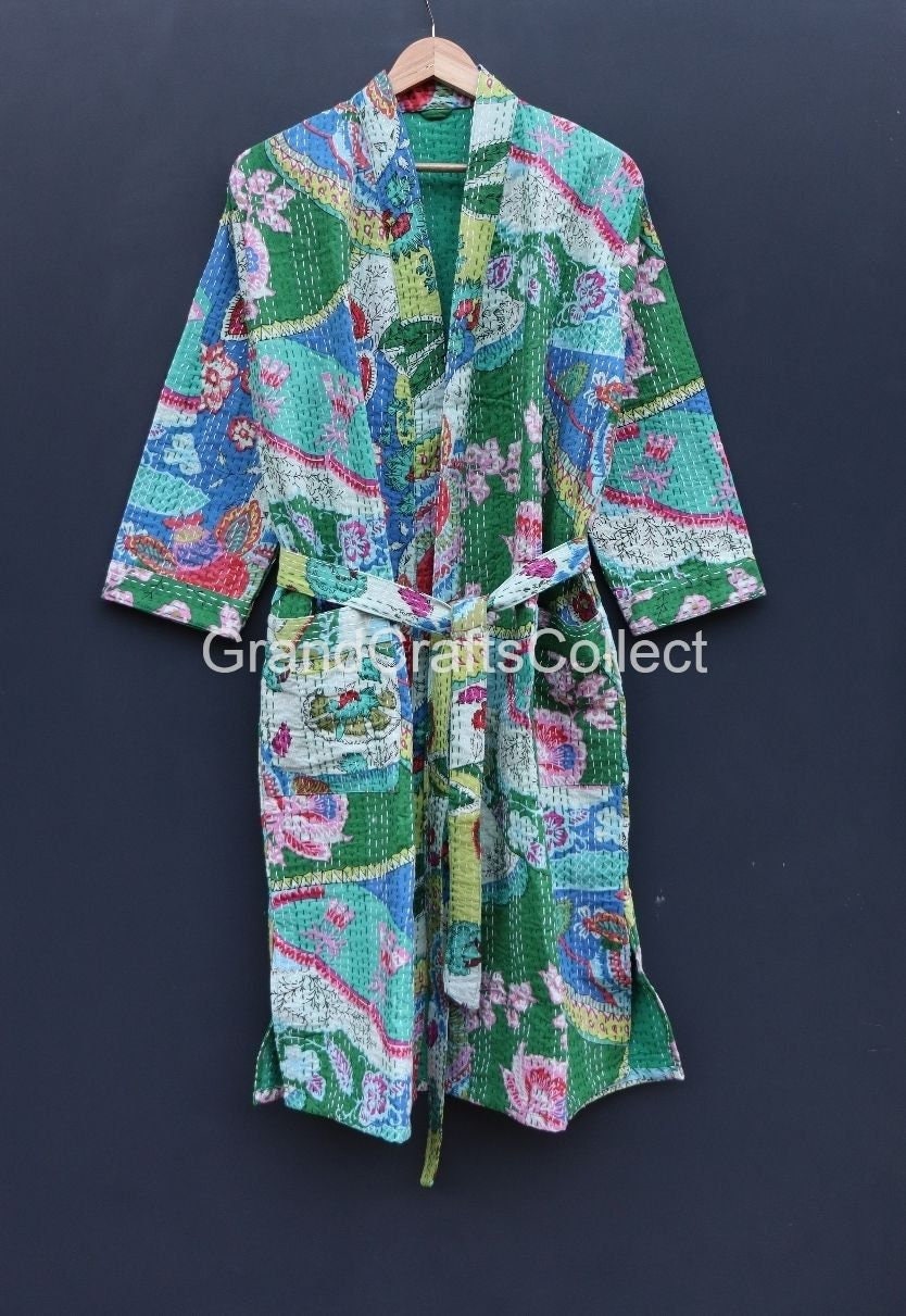 Express Delivery - Kantha Kimono Robe Gesteppte Jacke Indisch Handarbeit, Frauen Tragen Winterjacke, Mantel Morgentee von GrandCraftsCollect