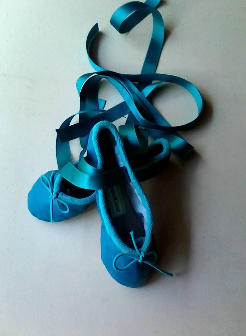 Handgefertigte Ballettschuhe Aus Lammleder Leuchtend Blaue Tanzschuhe von GrandGear