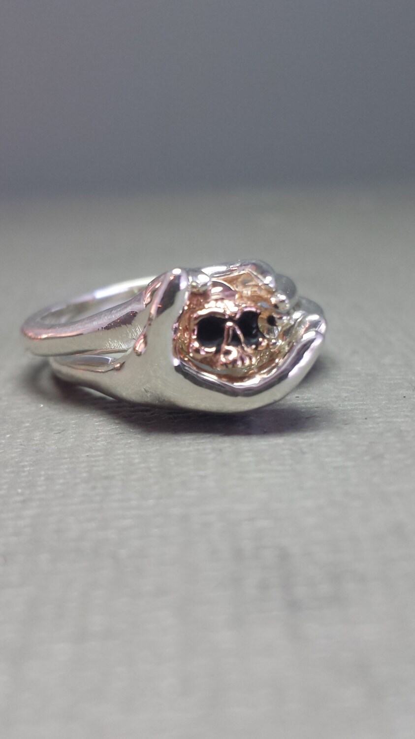 14K Rose Gold Und Sterling Silber Damen Schädel Hände 2 Stück Hochzeit Set 14K Rose Gold Und Sterling Silber Damen Schädel Hände 2 Stück Hochzeit Set von GrandaddysJewelry