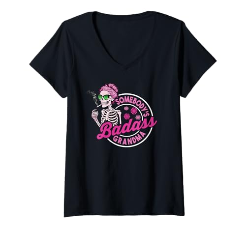 Damen Lustiges Skelett-Zitat Grandma, rauchend, Retro, Humor, Familie T-Shirt mit V-Ausschnitt Damen Lustiges Skelett-Zitat Grandma, rauchend, Retro, Humor, Familie T-Shirt mit V-Ausschnitt von Grandma Funny Skeleton Humor Retro Family Quote