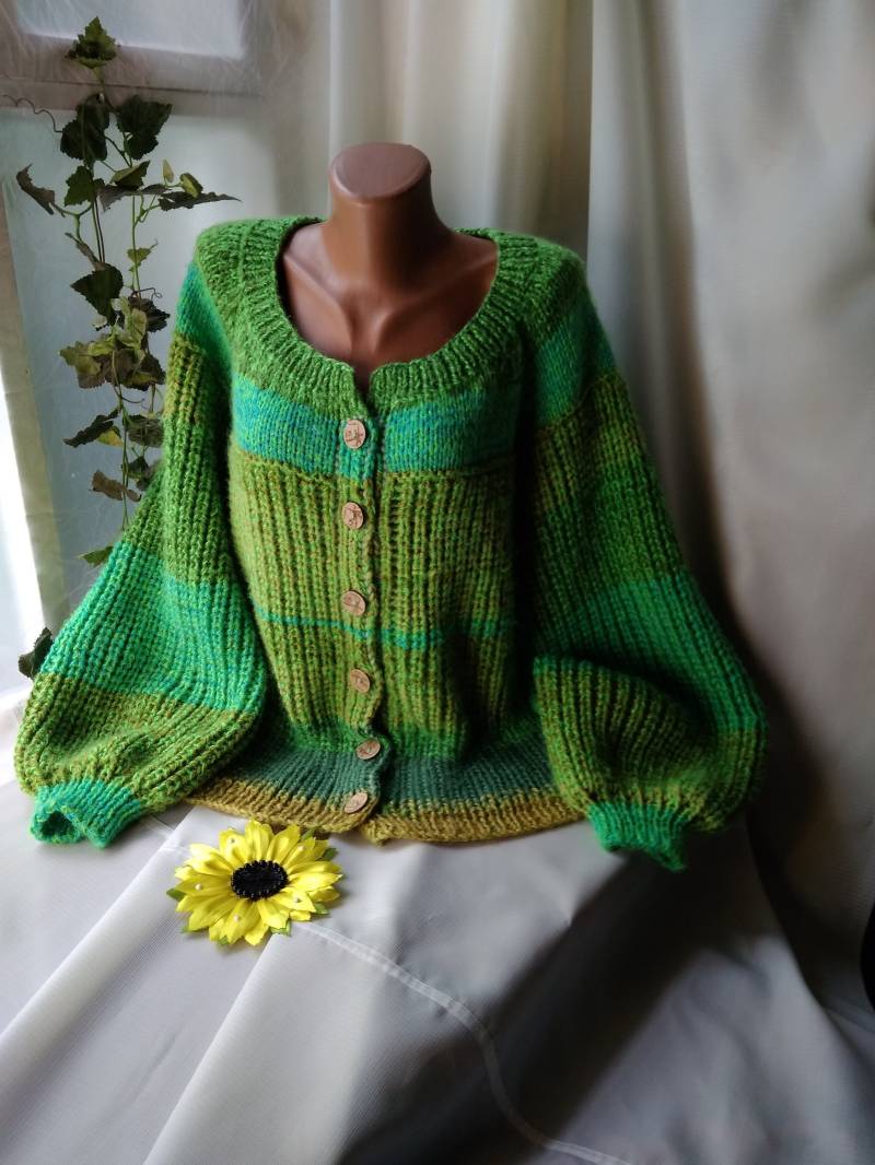 Bunte Button-Down-strickjacke Ballonärmel Colorblock Oversized-Pullover Cosy Wool Zopfmuster Gestreift Oben Chunky Tunika Extra-Großer Pullover von GrandmaNataKnit