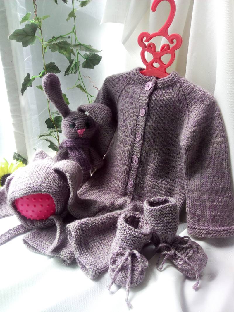 Oster Outfit Strick Baby Flauschiger Romper Booties Bany Mütze Ostern Overall Foto Requisiten Häschen Shower Geschenk von GrandmaNataKnit