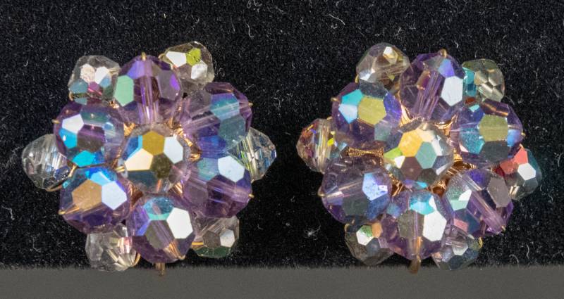 Jahrgang Aurora Borealis Runde Clip Auf Ohrringe von GrandmaRaeGoods