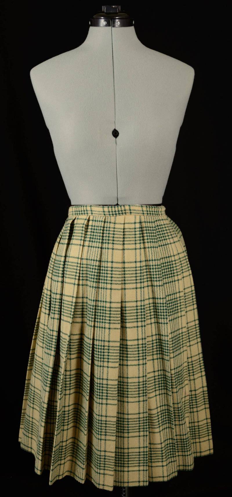 Jahrgang Evan Picone Grün Und Beige Karierten Wollrock von GrandmaRaeGoods