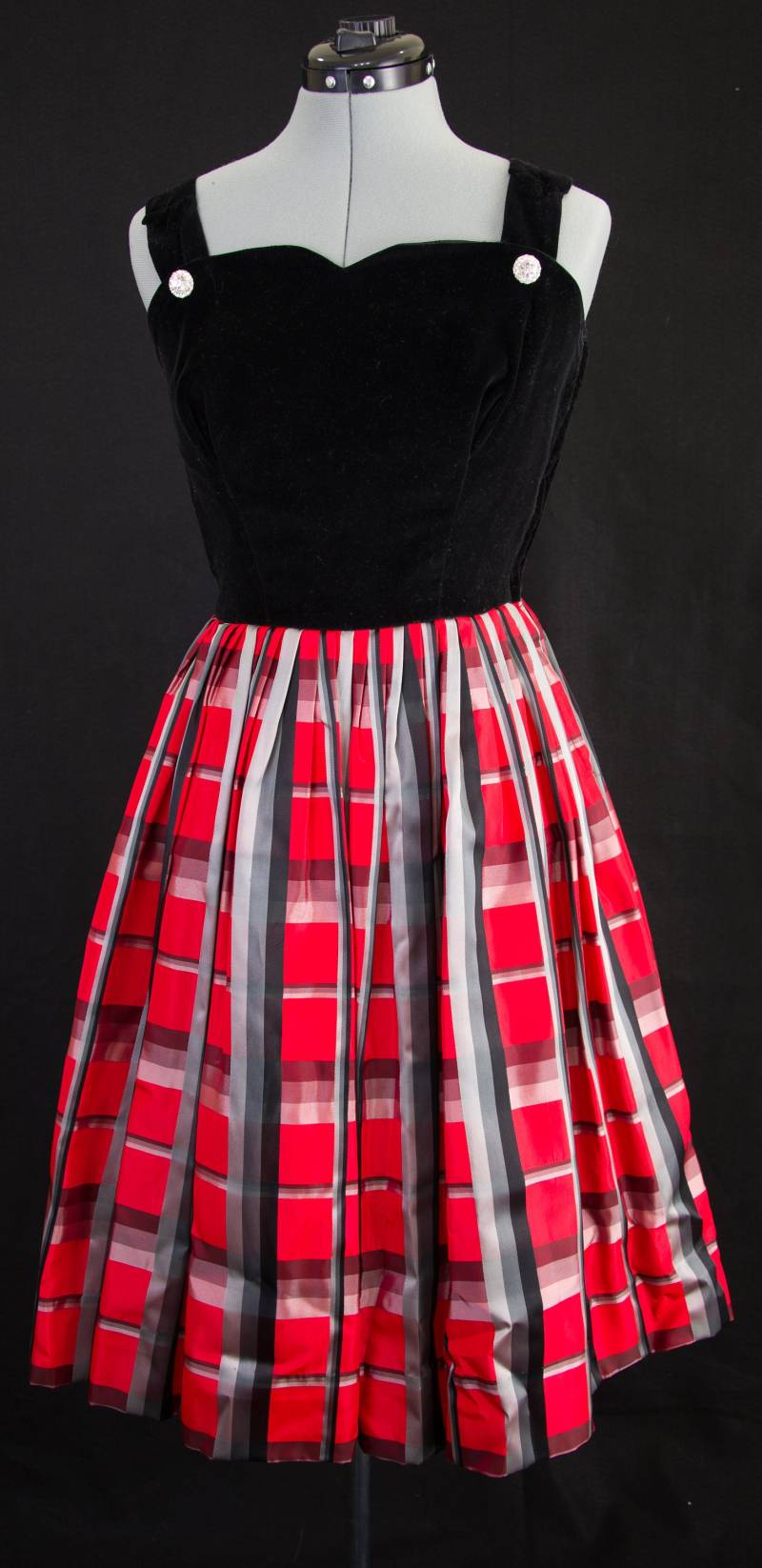 Vintage Alice Junior California Schwarz Samt Mieder Kleid Mit Gestreiften Satin Rock von GrandmaRaeGoods