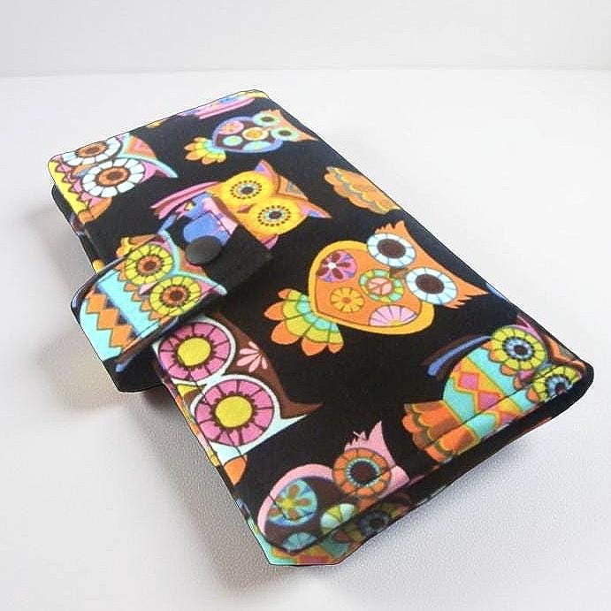 Gefaltete Geldbörse Scheckheft Clutch Organizer - Retro Peace Eule von GrandmasLittleLilly