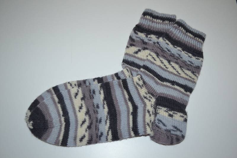 Handgestrickte Wollsocken Gr. 43, Fußlänge 27cm, Wollstrümpfe, Gemusterte Socken, Gestrickte Strümpfe von Grandmeremimi