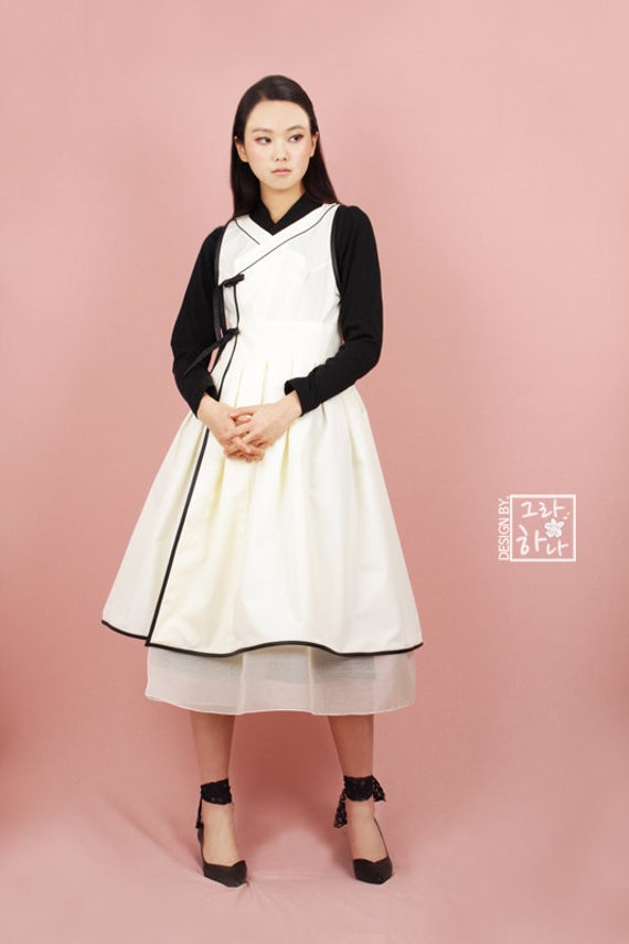 Cheol-Lik Lange Weste & Kleid - Elfenbein Cheol-Lik Lange Weste & Kleid - Elfenbein von GrangHanA