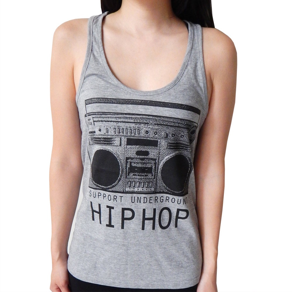 Unterstütze Untergrund Hip Hop Frauen, Einen Ultra Weichen, Ringgesponnenen Racerback Von Graphic Villain von GraphicVillain