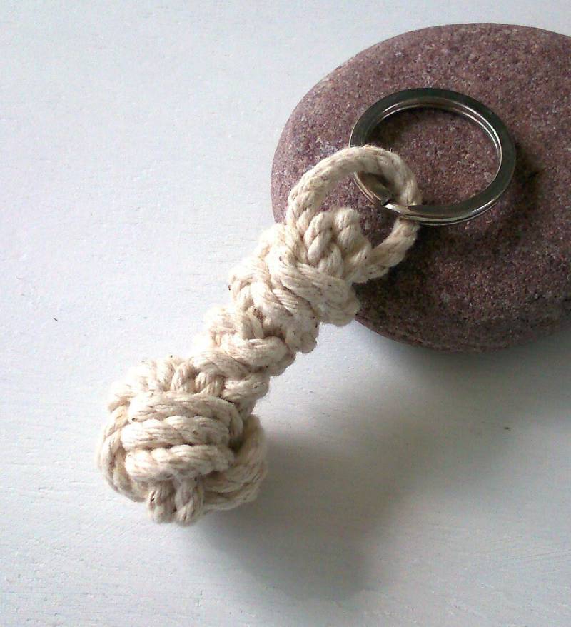 Schlüsselanhänger Mit Seemannsknoten Und Toulin-Apfel Schlüsselanhänger Mit Seemannsknoten Und Toulin-Apfel von GraphoShop