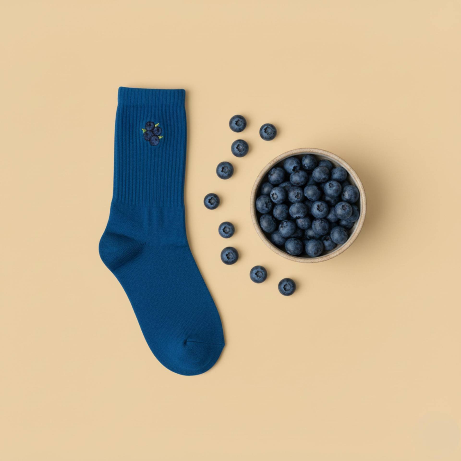 Heidelbeer Blaubeere Socken Bestickte Bio Baumwolle Sportsocken Lustige Früchte Set Weihnachtsgeschenk Unter 10 von GrasshopperWear