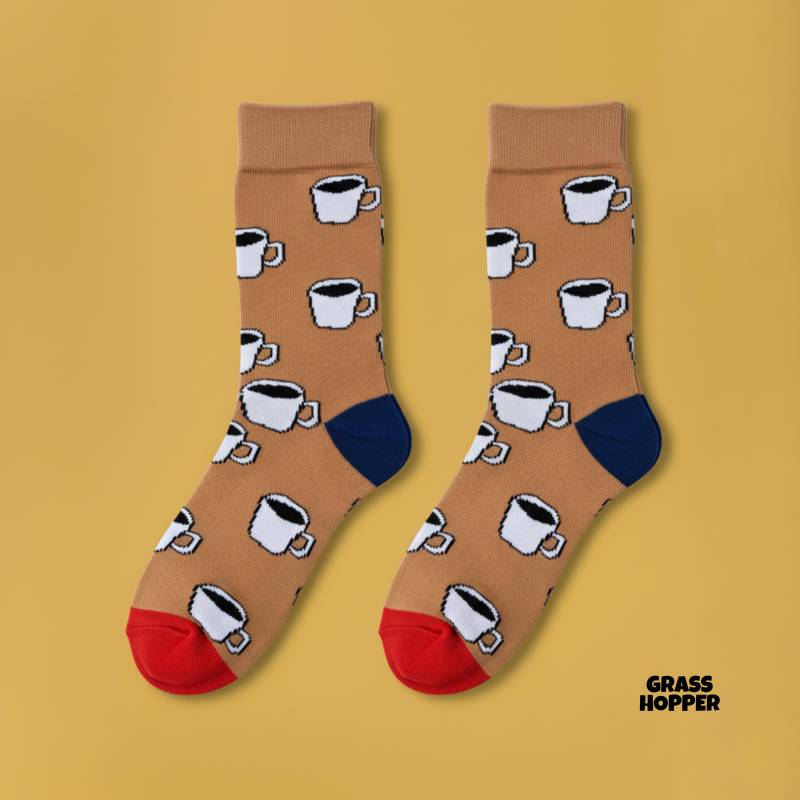 Kaffee Socken Für Kaffee-Fans Mokka Kaffee-Muster Geschenke Kaffeeliebhaber Geschenk Lustige Tennissocken Mit Kaffeekanne-Motiv von GrasshopperWear