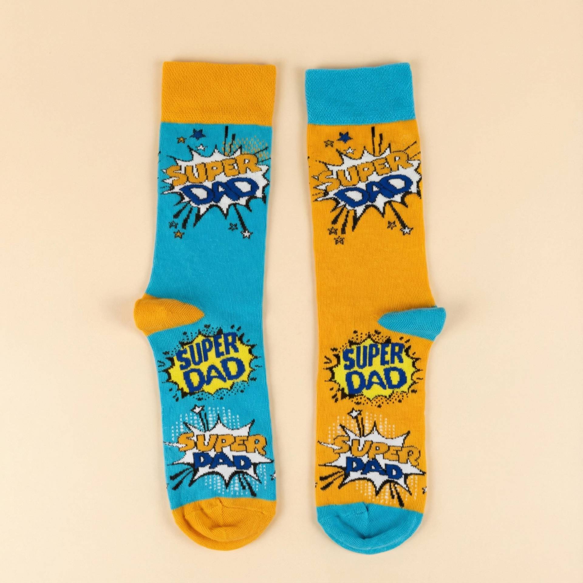 Super Dad Mismatched Socken Geschenk Für Papa Vatertagsgeschenk Frischgebackenen Weihnachtsgeschenk von GrasshopperWear