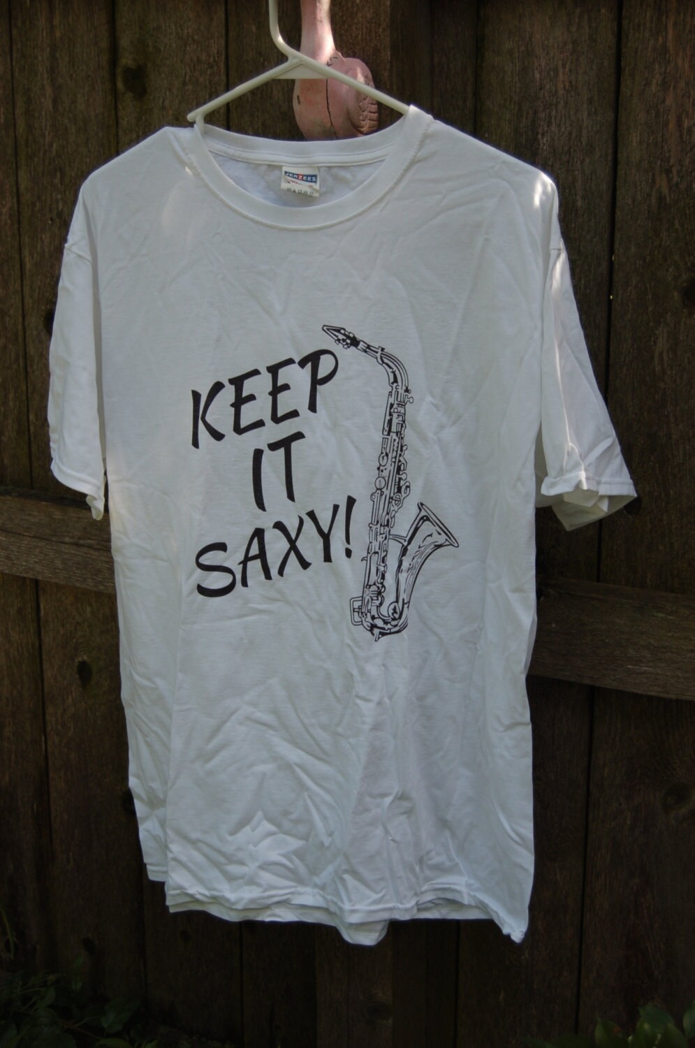Keep It Saxy T-Shirt - Weiß von GratefullyDesigns