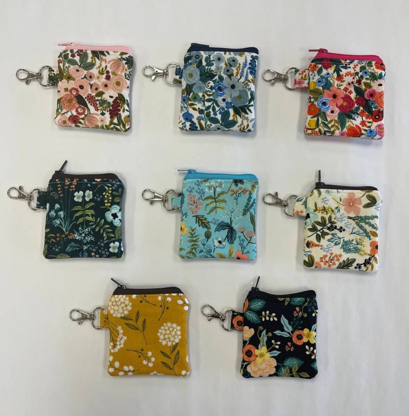 Gewehr Papier Mini Täschchen//Blumen Air Pod Beutel//Blumen Ohrhörer Halter//Mini Beutel//Mini Münzenbeutel//Mini Schlüsselring Lippenbalsam Beutel von GratitudeOasis