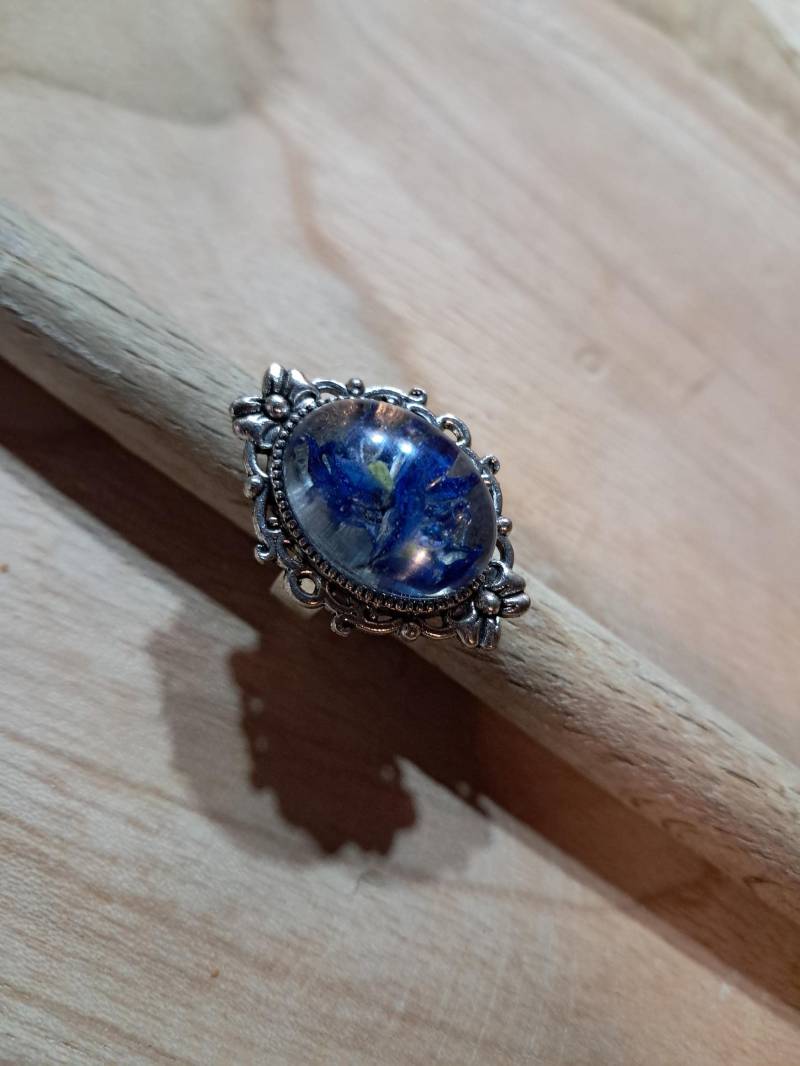 Ring, Handgemacht; Größenverstellbar; Frühling, Blume, Geschenkidee Naturfreund Naturliebhaber; Natur Outdoor Schmuck Blüte Blume Blau von GravesArts