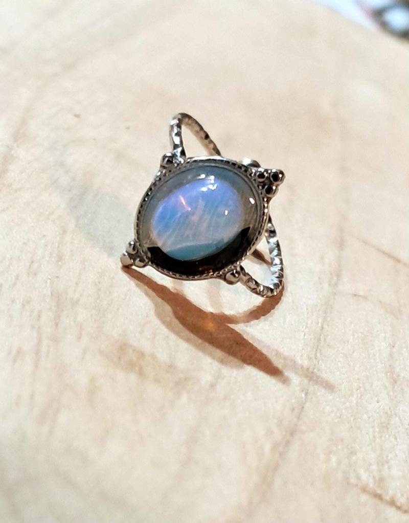 Opalit Ring, Größenverstellbar; Elster, Feder, Geschenk Für Naturfreund Naturliebhaber; Natur Outdoor Schmuck Elbenschmuck, Herr Der Ringe von GravesArts
