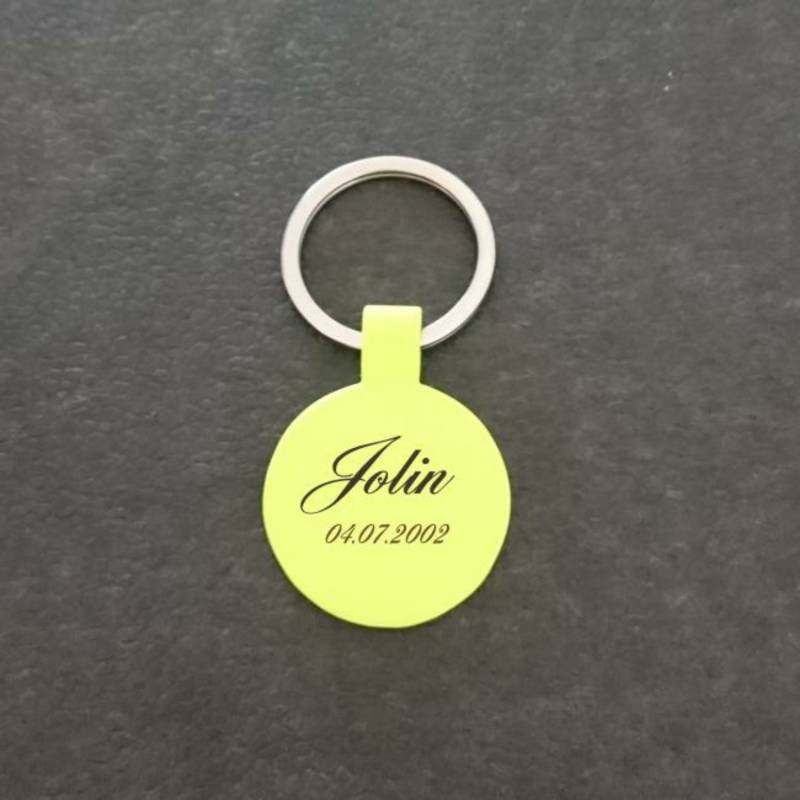 Runder Schlüsselanhänger in Neon Gelb Mit Individueller Gravur Personalisieren von GravurVerschenkenDe