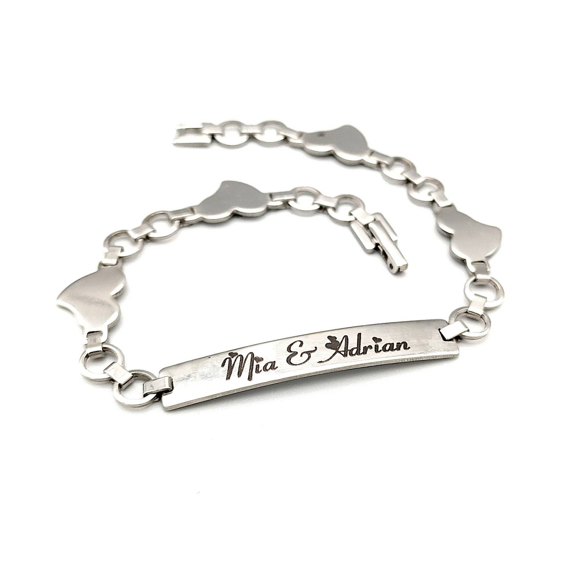Damenarmband Mit Individuellem Text - Herz Armband Aus Edelstahl Damenarmband Mit Individuellem Text - Herz Armband Aus Edelstahl von GravurenKing