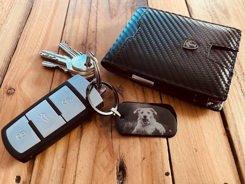 Schlüsselanhänger/Anhänger Dog Tag Halskette Mit Individueller Fotogravur Und Schützender Gelschicht Schlüsselanhänger/Anhänger Dog Tag Halskette Mit Individueller Fotogravur Und Schützender Gelschicht von Gravurstuff