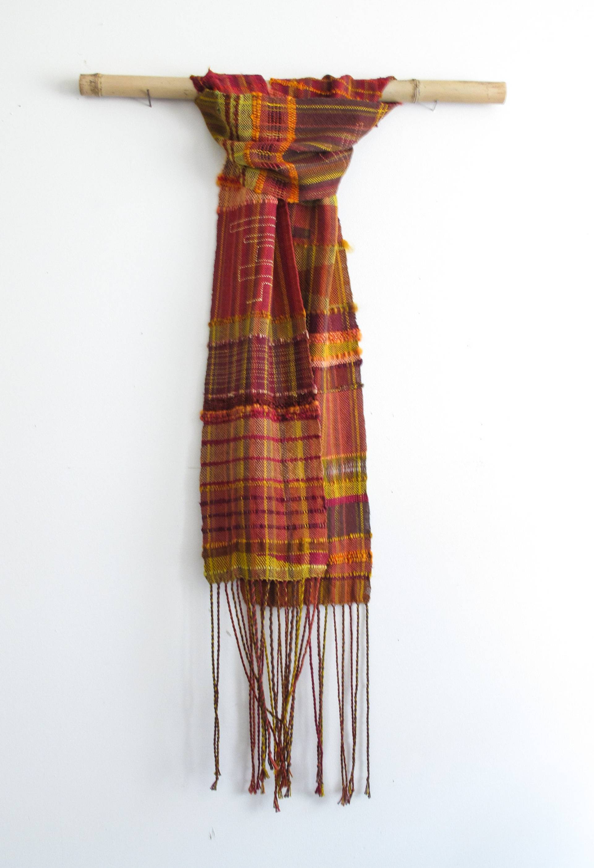 Handgewebt, Herbst-Schal Aus Baumwolle, Sariseide, Handgesponnene Mohair Und Tencel. Rot, Orange, Gold, Braun Handgewebt, Herbst-Schal Aus Baumwolle, Sariseide, Handgesponnene Mohair Und Tencel. Rot, Orange, Gold, Braun von GrayMoonWearables