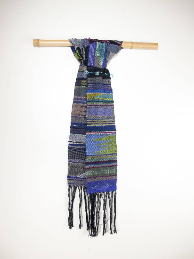 Handgewebte Multi-Farbigen Schal. Baumwolle, Sariseide, Handgesponnene Mohair Und Tencel Handgewebte Multi-Farbigen Schal. Baumwolle, Sariseide, Handgesponnene Mohair Und Tencel von GrayMoonWearables