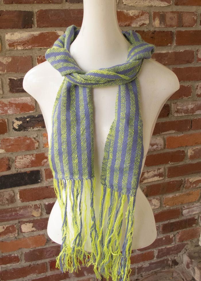Handgewebte Schal Mit Handgesponnenen Garnen in Französisch Blau Und Chartreuse Alpaka, Seide Kind Mohair Handgewebte Schal Mit Handgesponnenen Garnen in Französisch Blau Und Chartreuse Alpaka, Seide Kind Mohair von GrayMoonWearables