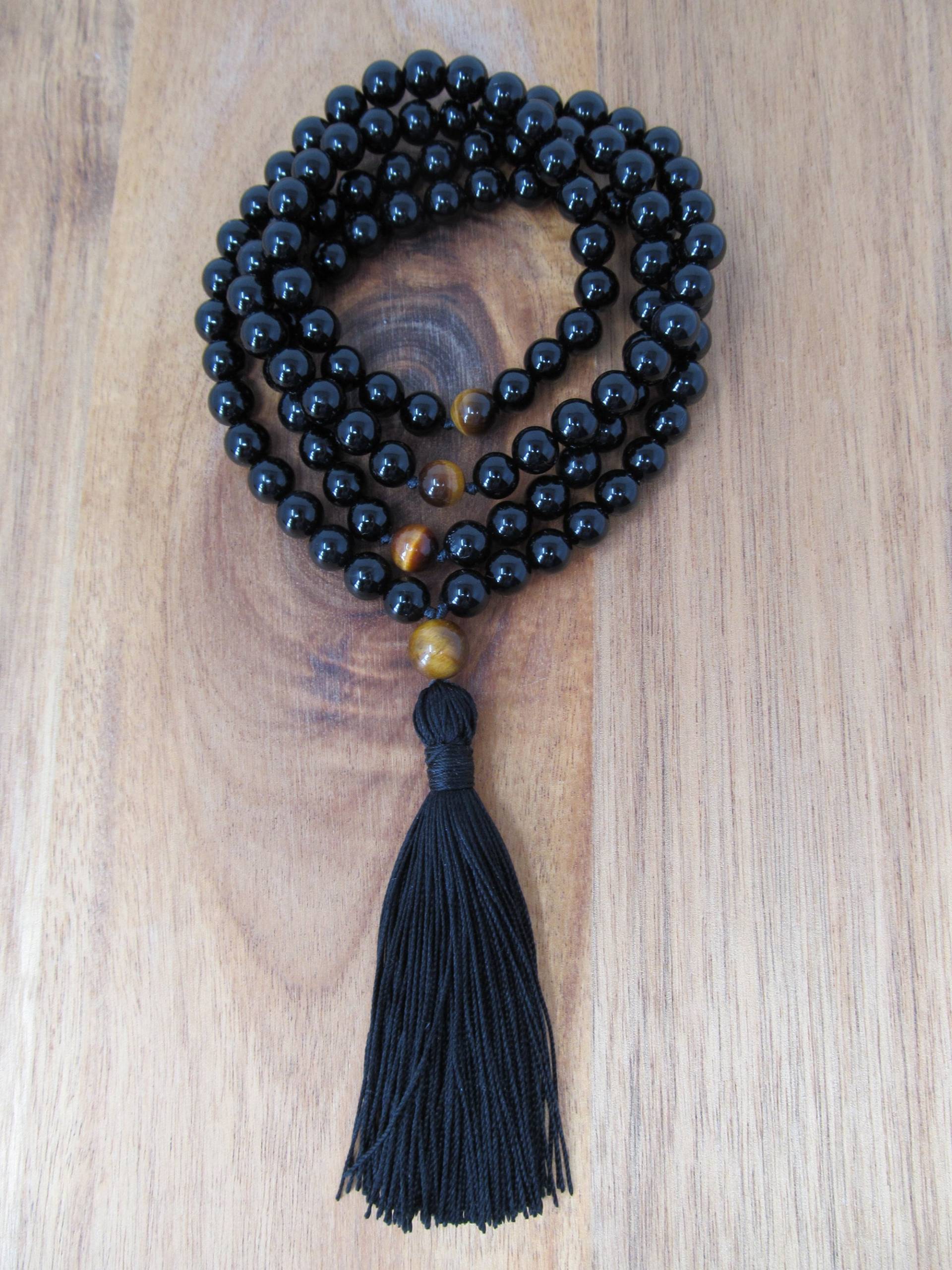 108 Perlen Mala Halskette Schwarzer Onyx, Tigerauge, Seidenquaste von GrdnEarthlyDelights