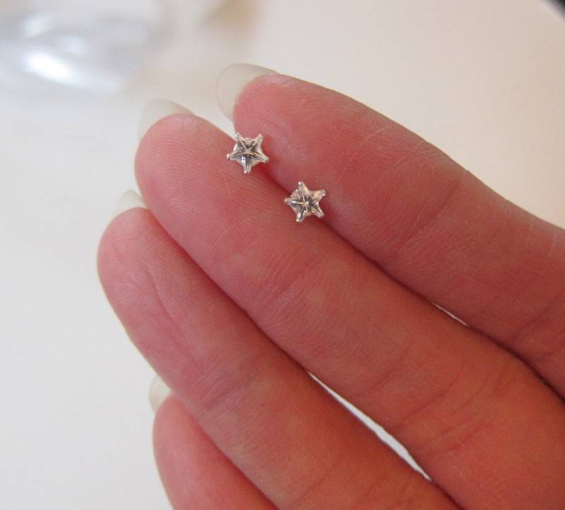 Kleine Sterling Silber Klare Cz Stern Ohrstecker, Kleine Jeden Tag Schmuck von GreatJewelry4All