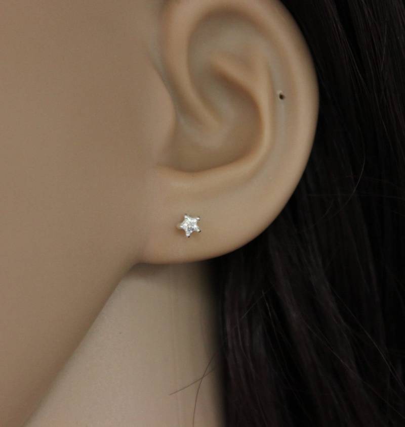 Kleine Stern Ohrstecker, Sterling Silber Ohrringe, Kleine Ohrringe Mit Cz, Zierliche Winzig Kinder Minimalistisch von GreatJewelry4All