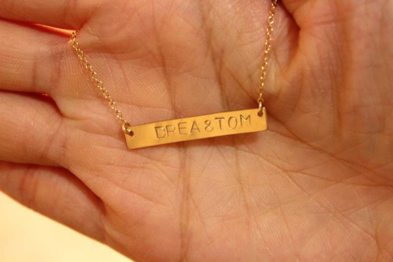 Silber Verfügbar, Gold Bar Halskette, Personalisierte Initial Namen Einfache Rechteck Bar. Zierlich von GreatJewelry4All