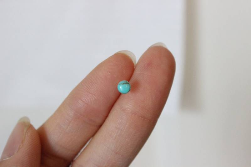 Türkis Knorpelohrring, Winziger Punkt Ohrstecker, Kleiner Blauer Tragus, Nasenstecker, Nasenring, Knorpel Klitzekleine Ohrstecker von GreatJewelry4All