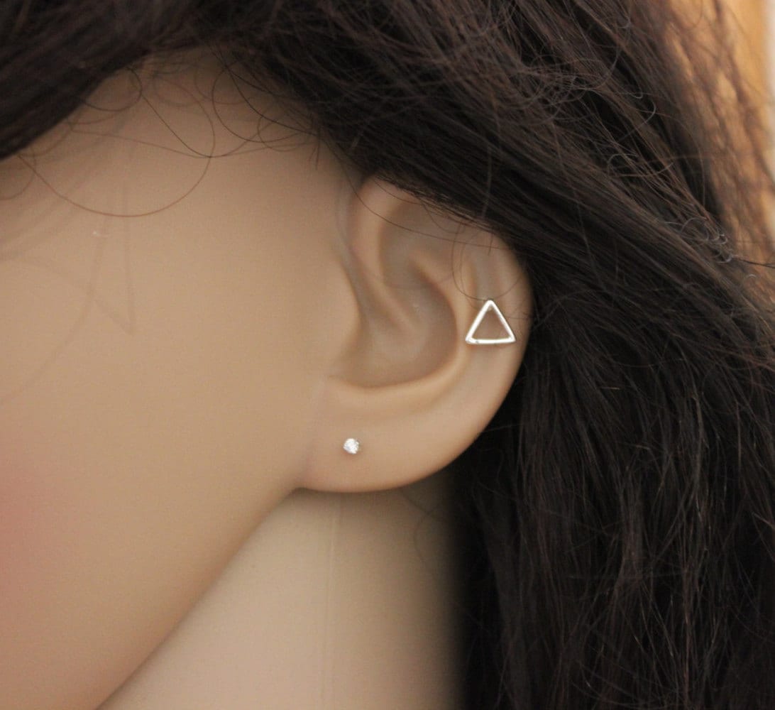 sterling Silber Dreieck Knorpelohrring, Ohrstecker, Kleine Knorpel, Knorpel-Ohrstecker, Winzig Knorpel von GreatJewelry4All