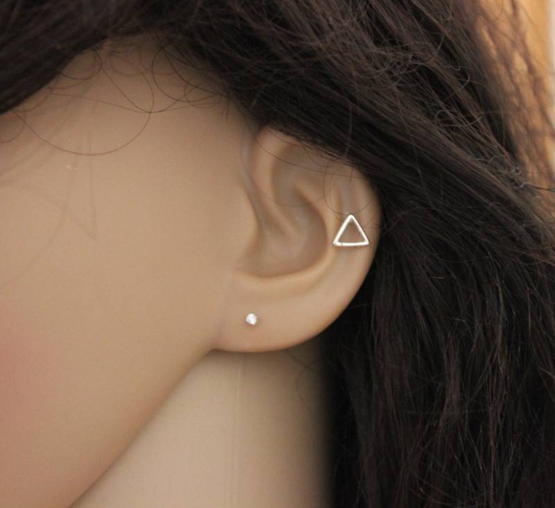 sterling Silber Dreieck Knorpelohrring, Ohrstecker, Kleine Knorpel, Knorpel-Ohrstecker, Winzig Knorpel von GreatJewelry4All