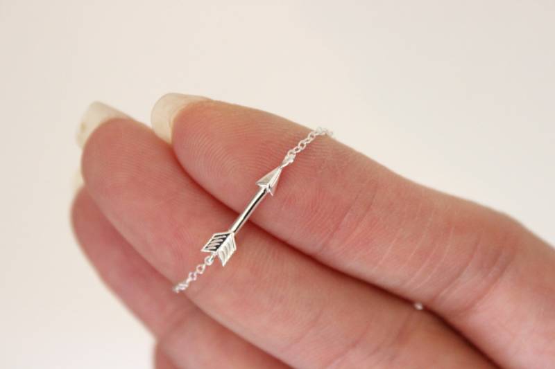 sterling Silber Pfeil Halskette, Zierliche Zarte Schlichte Besonderes Geschenk, Niedliches Armband, Bettelarmband von GreatJewelry4All