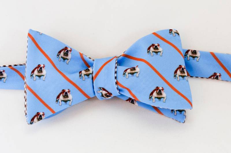 Bulldogge Fliege von GreatKnotsDesigns