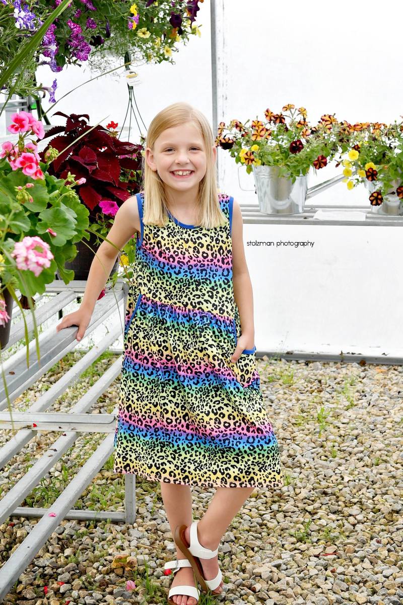 Neon Leopard Taschenmilchseide Tank Kleid von GreatLakesKids