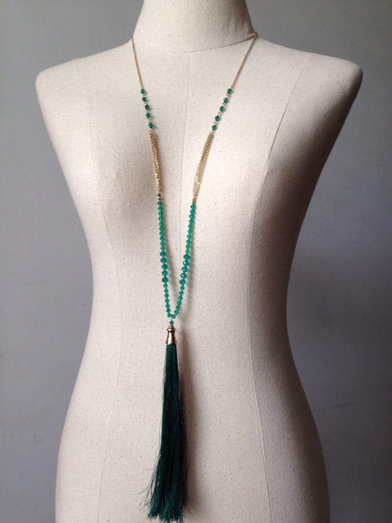 Grüne Perlen Mit Grüner Quaste von GreatLakesShop