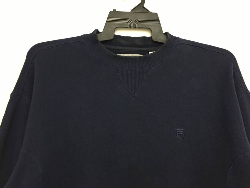 Ausverkauf Fila Sweatshirt Pullover Crewneck Navy Blau Farbe Große Größe Auf Tag von GreatVtgApparels