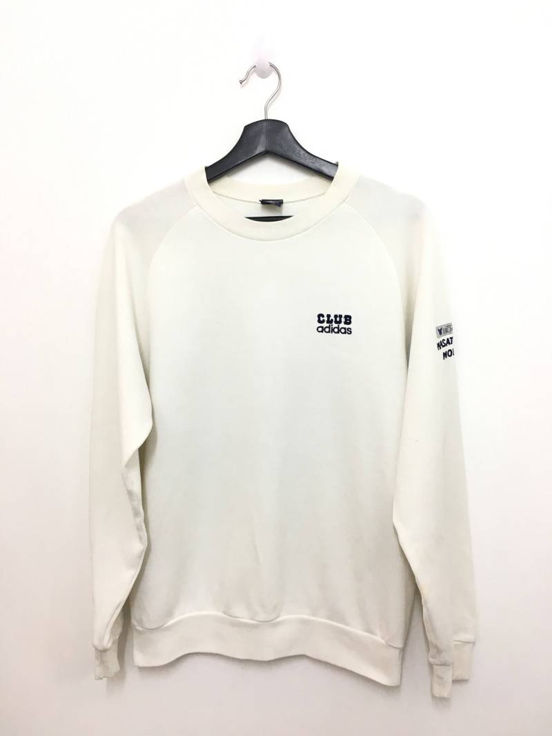 Vintage Club Adidas Masatoshi Mori Weiße Farbe von GreatVtgApparels