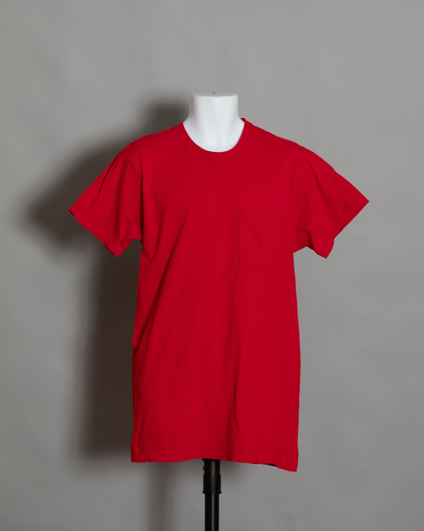 80Er 90Er Solid Red Pocket Tshirt von GreatWhiteVintage