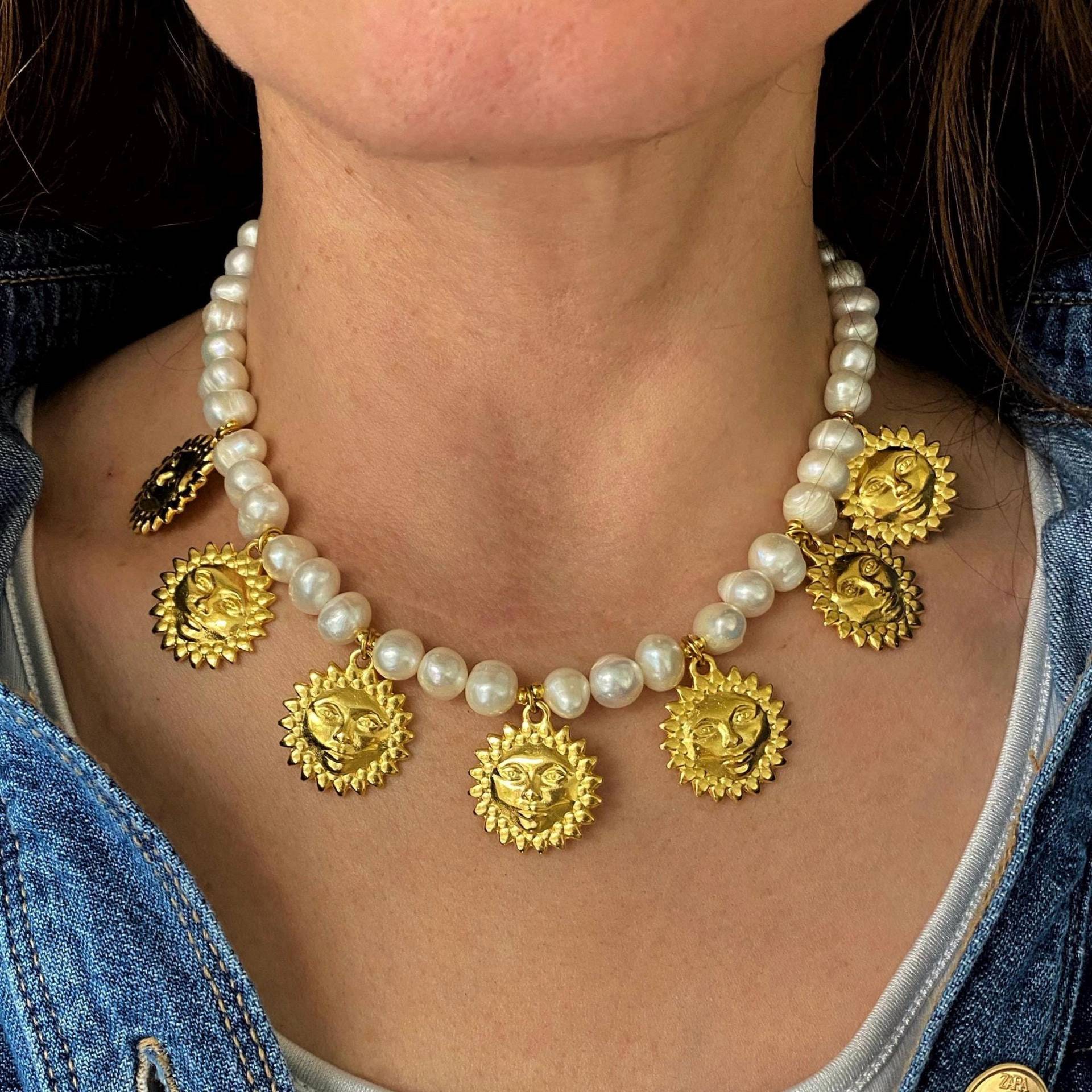 Perlen Sonnen Anhänger 24K Vergoldeter Sommer Schmuck Perlen Sonnen Anhänger 24K Vergoldeter Sommer Schmuck von Grecmuse