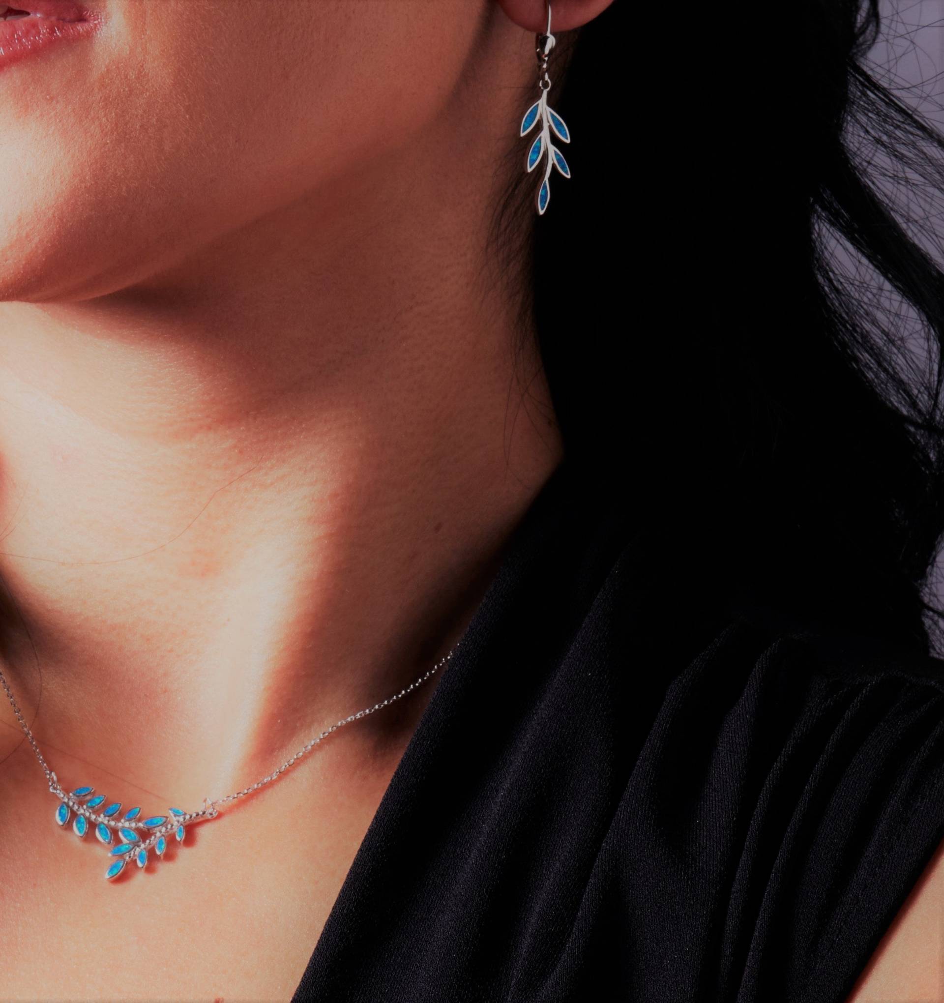 Olive Leaf Blauer Opal Ohrringe Handgemachtes Sterling Silber von GreekAncientJewelry