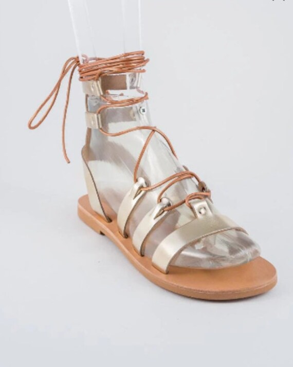 Echtes Leder Sandalen Aus Kreta | Lace Up Nur in Natur Farbe von GreekArtCrafts