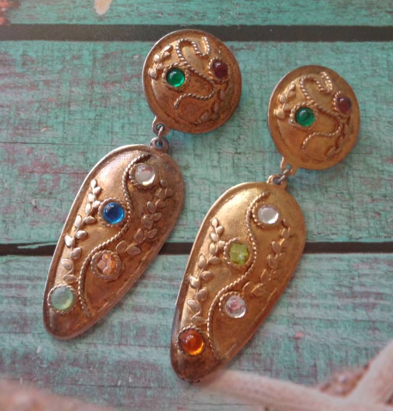 Vintage Antiquitäten Gold Multi Farbe Kristalle Oriental Lange Ohrringe Clips 1920Er Jahre Vintage Antiquitäten Gold Multi Farbe Kristalle Oriental Lange Ohrringe Clips 1920Er Jahre von GreekOramaa